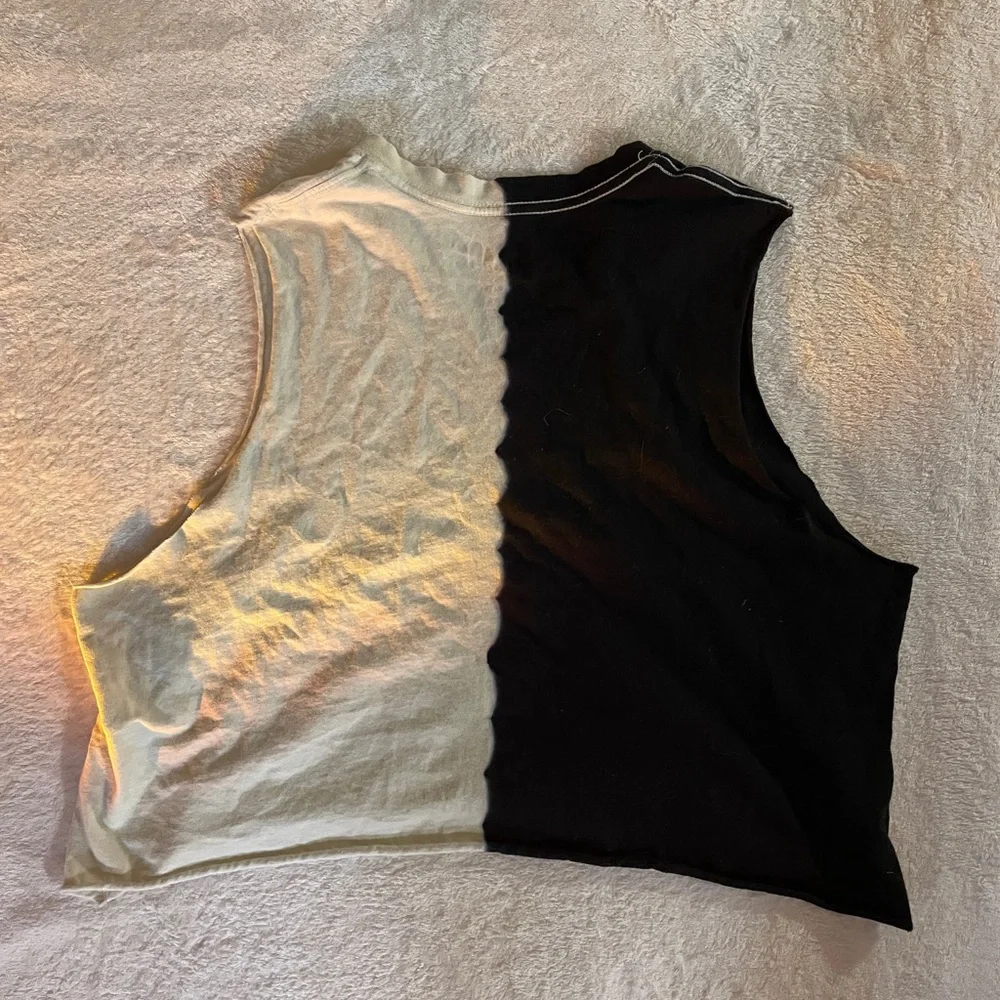 AC/DC Goodie Two sleeves cropped tank top - Picture 2 of 3